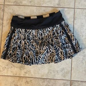 Lululemon tennis skirt Size 2